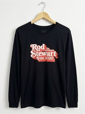 Women’s Black Rod Stewart Tour 2022 Long-Sleeve Graphic Collectible Tee NWOT